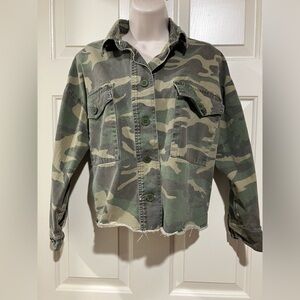 Miss love woman size small cropped camouflage Jacket